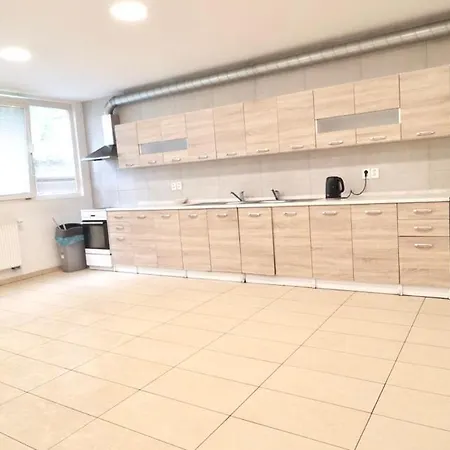 U Hráze Ostello *