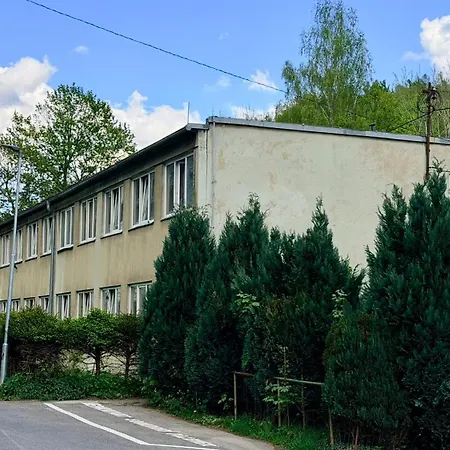 بيت شباب U Hraze