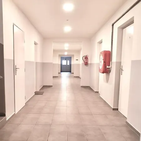 بيت شباب U Hraze